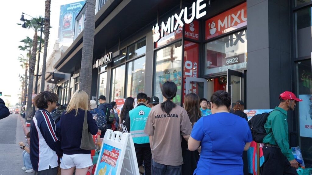 蜜雪冰城美国首店